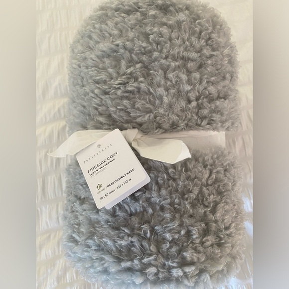 Pottery Barn fireside cozy reversible blanket throw gray - Picture 4 of 5